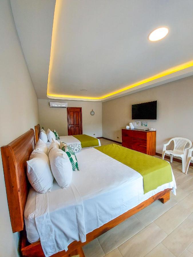 Hotel Amira Каррільо Екстер'єр фото
